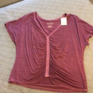 American Eagle t shirt